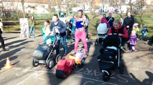 Závody kočárků (7)