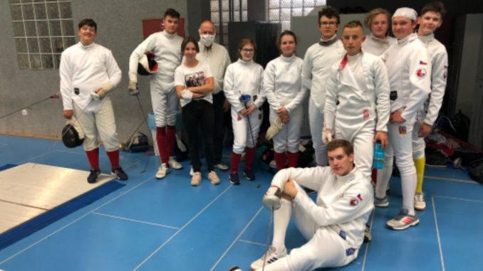 Tepličtí šermíři a šermířky ve finále